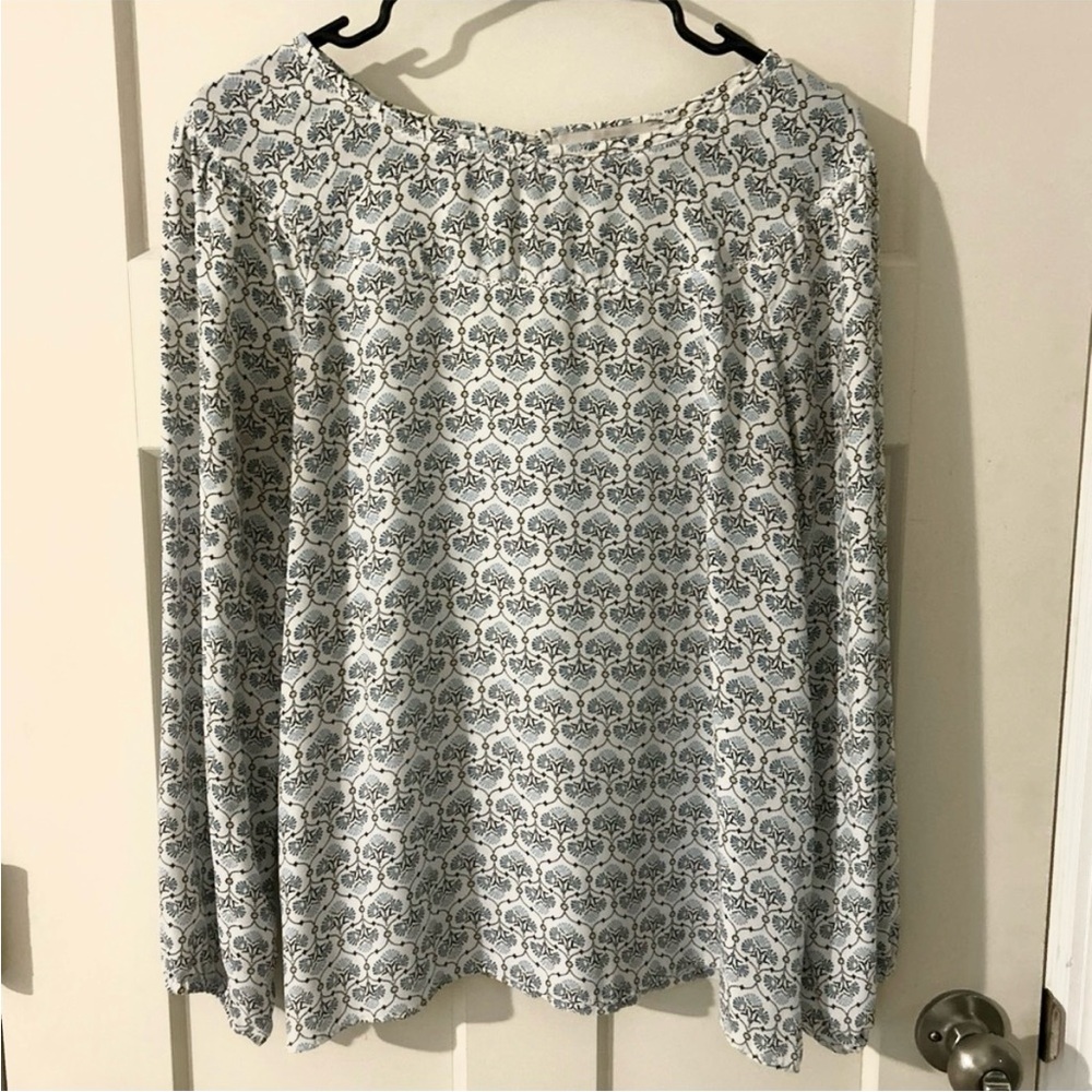 LOFT Patterned Long Sleeve Blouse Size M